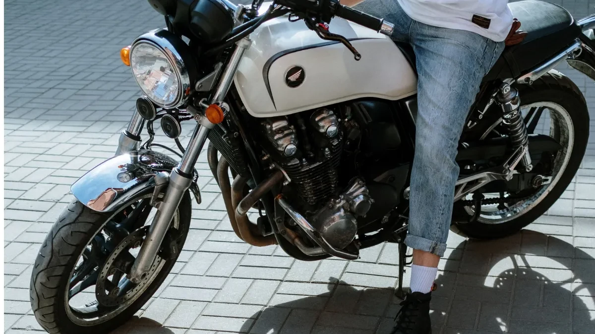 ¿Qué pasa si el conductor dice que fue tu culpa? Cómo luchar contra la culpa después de un accidente de motocicleta en Kansas City